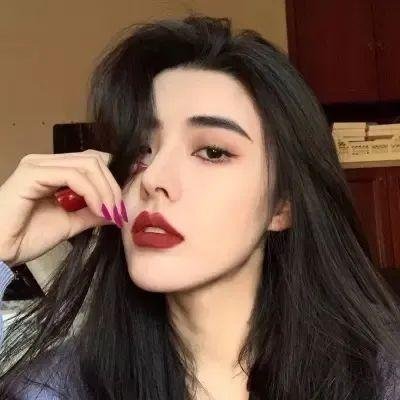 九尾藏不住